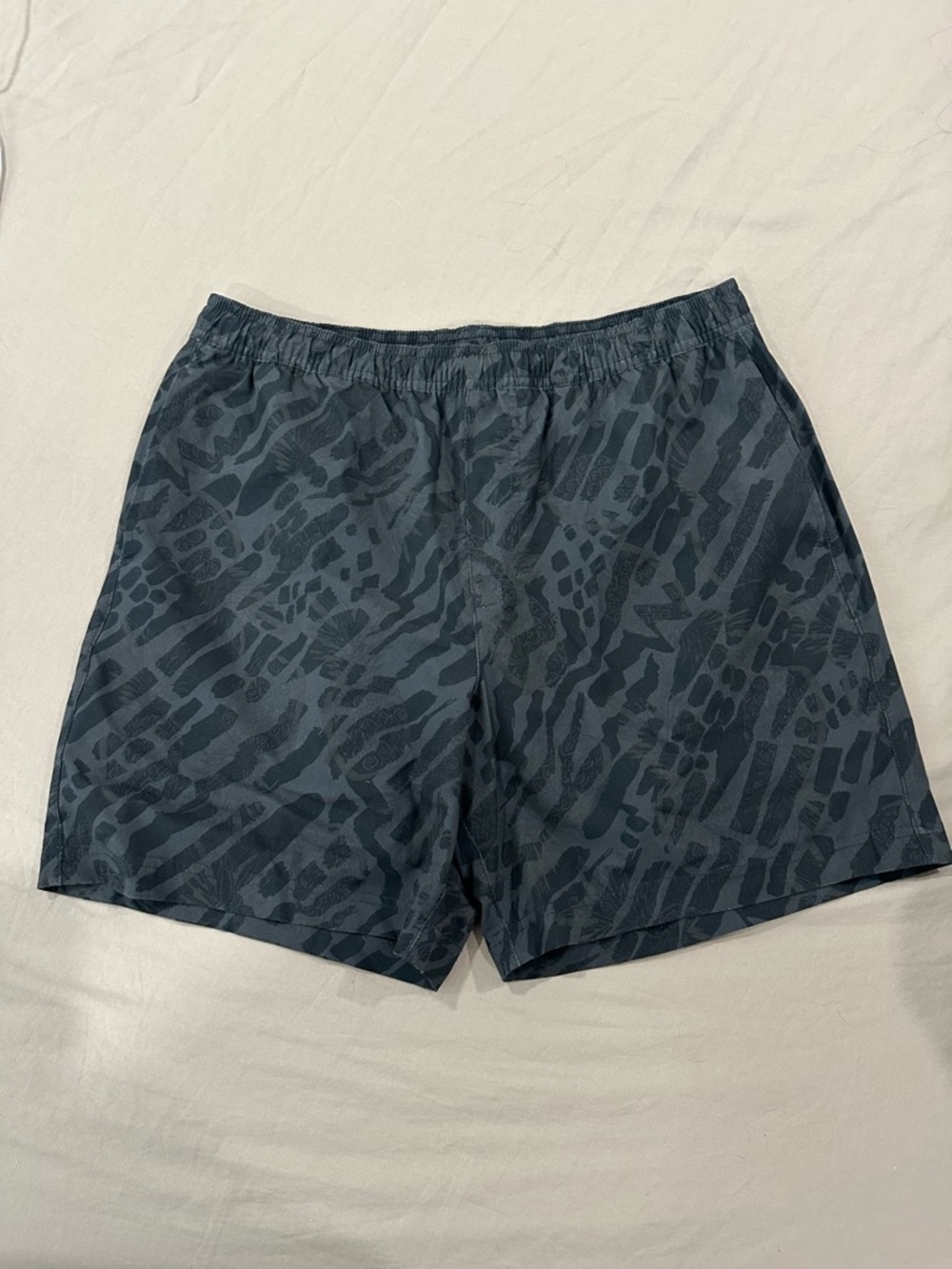 chubbies “The Hidden Pines” 5.5” Lined Athletic Shorts 🍍